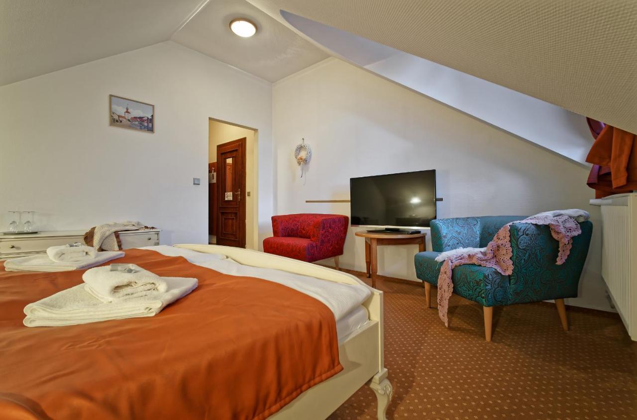 Hotel Napoleon Austerlitz Ngoại thất bức ảnh