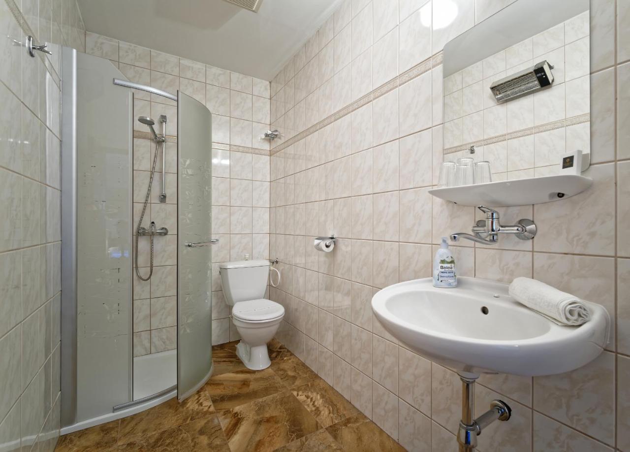 Hotel Napoleon Austerlitz Ngoại thất bức ảnh