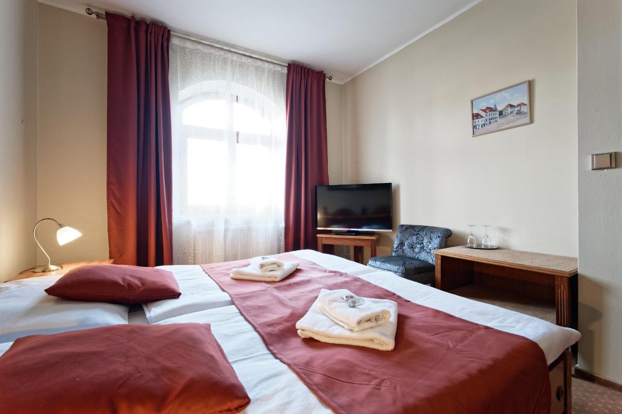 Hotel Napoleon Austerlitz Ngoại thất bức ảnh